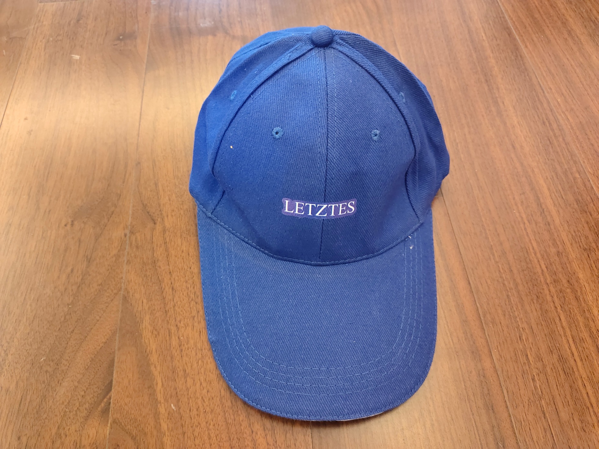 LETZTES Baseball caps and hats