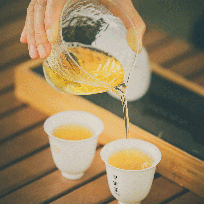 临沧罐装古树生茶 非常小罐系列悠然 2021年 (8g*15)紧压茶饼