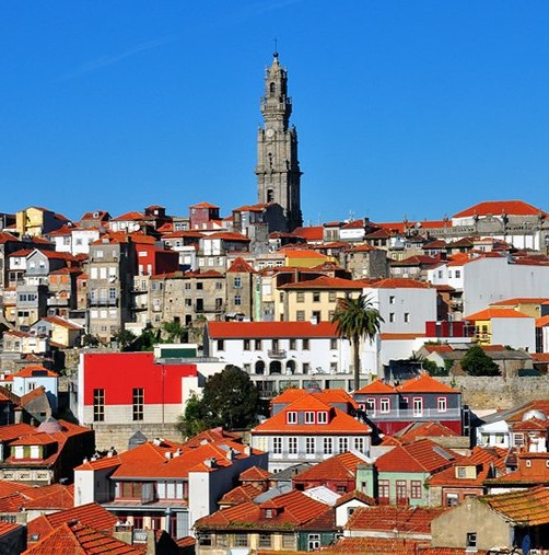 The spindly, needle-like Torre de Clérigos is one of Oporto's defining landmarks. Standing 75 meters above the streets and overlooking the old town, this slender tower was built in the 18th century by Nicolau Nasoni and exudes a bold sense of the Baroque. Designed as part of the Igreja dos Clérigos, the tower was completed in 1763 and at the time was the tallest building in Oporto.