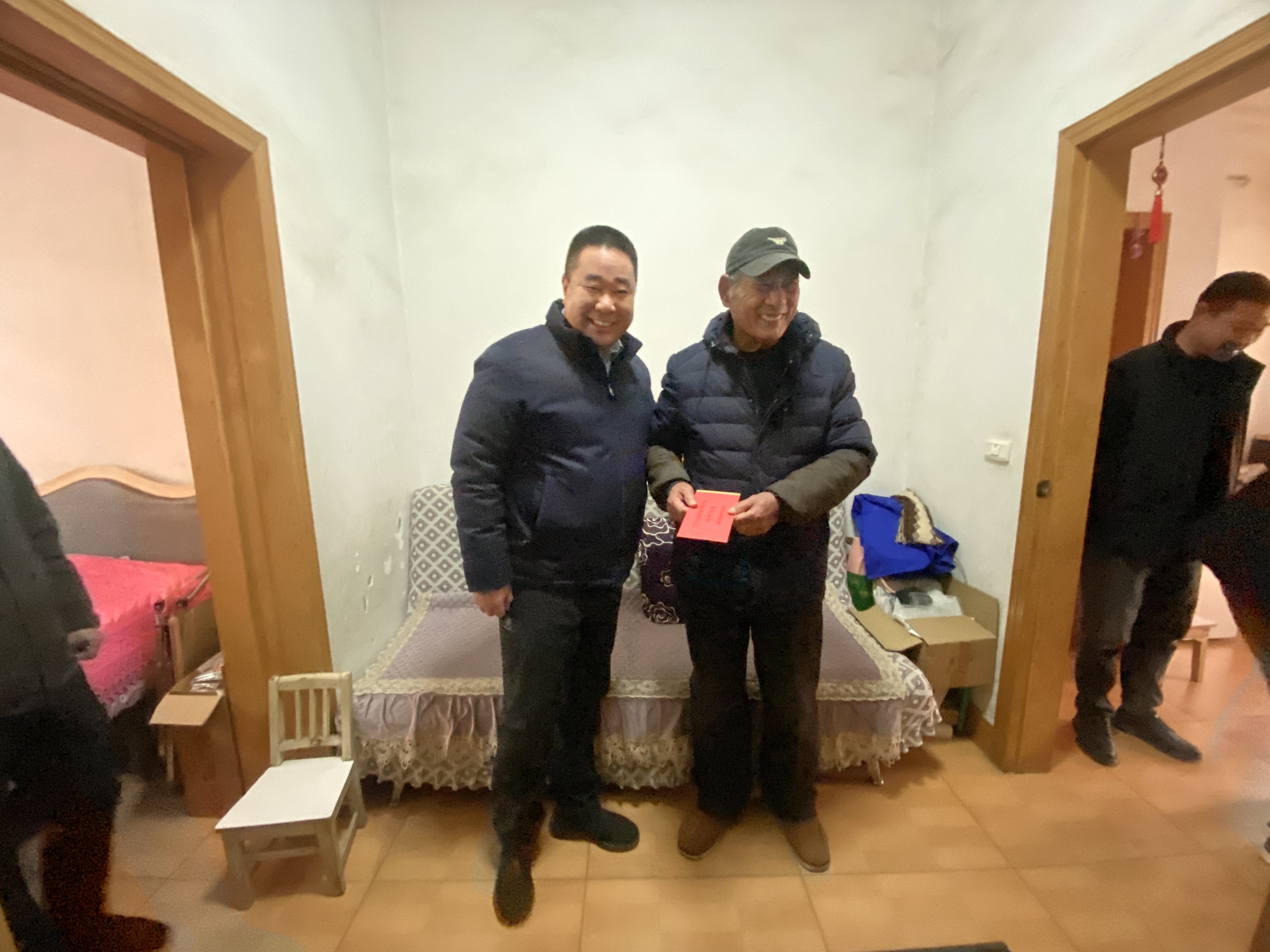 情系职工送关爱  新春慰问暖人心