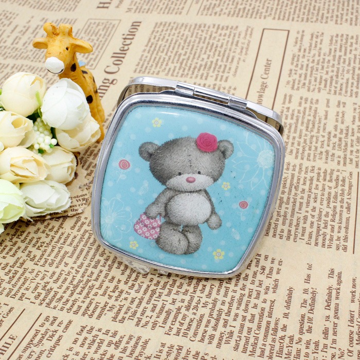 Square compact mirror