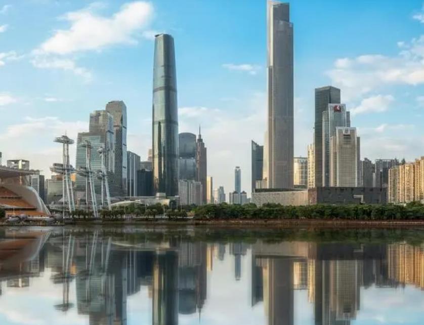 深圳：高新产业驱动经济快速增长