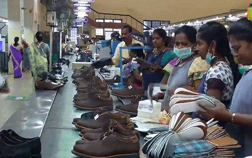 cIndian footwear industry on thin ic...