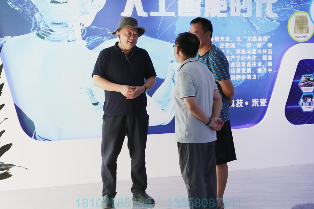 国家蚕桑产业技术体系专家组刘吉平教授一行到林胜堂蚕具公司调研指导