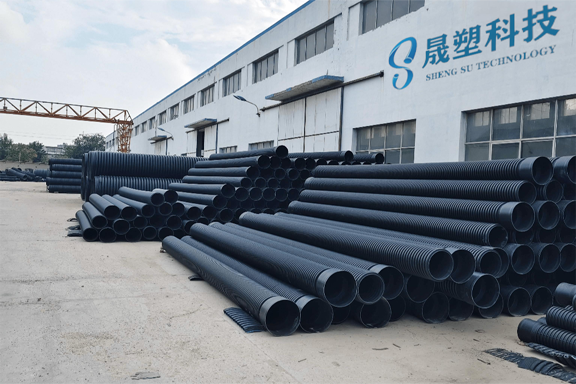 公司以“促进新型化学建材塑料管道行业可持续发展”为己任，通过优质、高效的锐意进取、开拓创新精神，逐步达到与行业同成长、与客户同盈利、与员工同发展的目标，矢志成为塑料管道行业内有温度、有情怀、有担当，有匠心的标杆型企业。