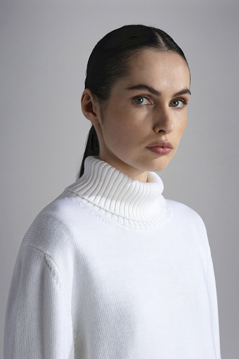 WOOL TURTLENECK