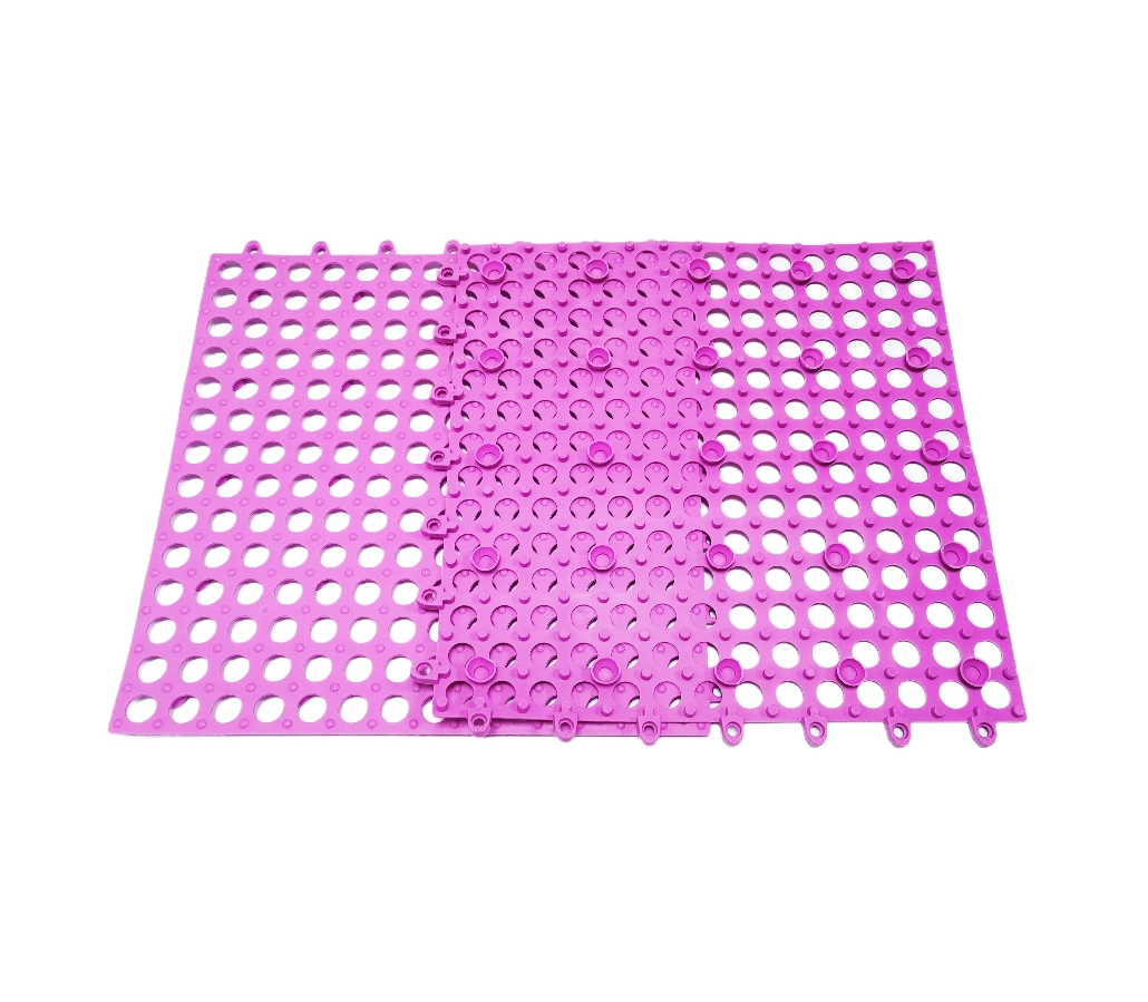 Non-slip splicing floor mat with sucker