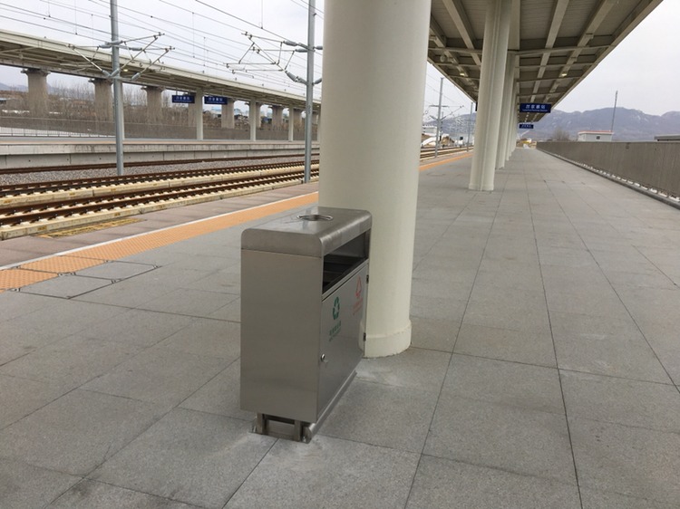不锈钢垃圾桶 不锈钢垃圾桶