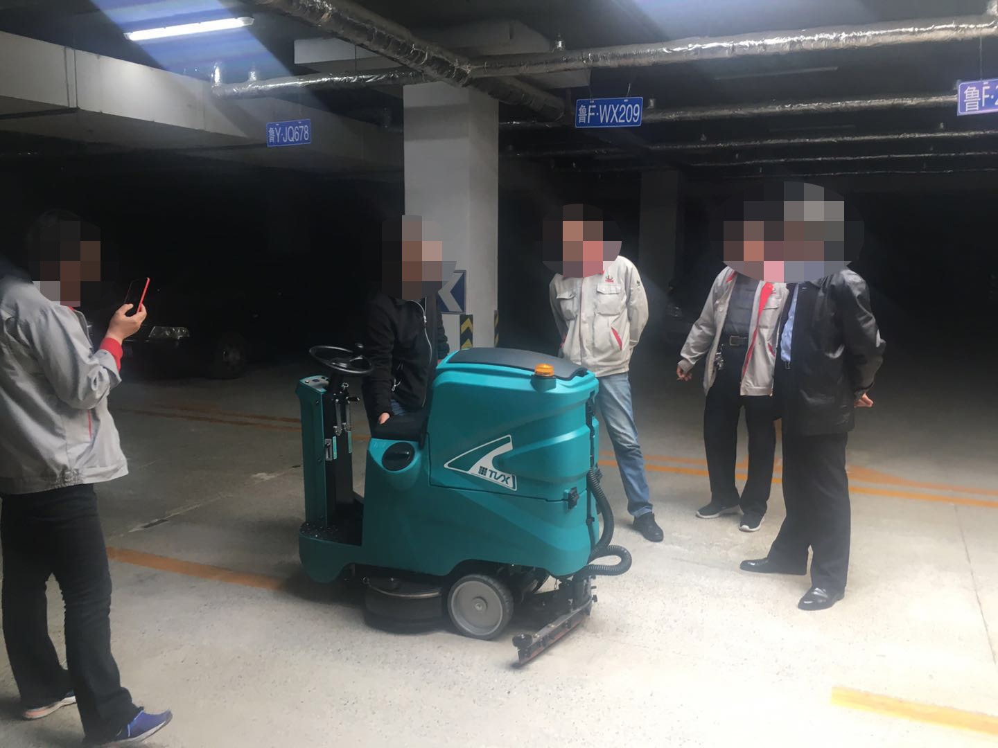 驾驶式洗地机 驾驶式洗地机