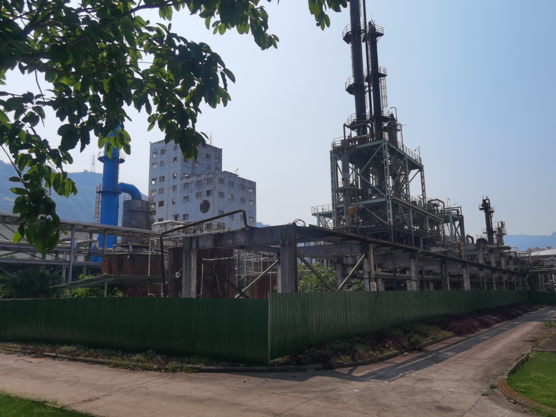 合成一段转化炉废旧炉管和6万吨老甲醇装置剩余设备拍卖公告