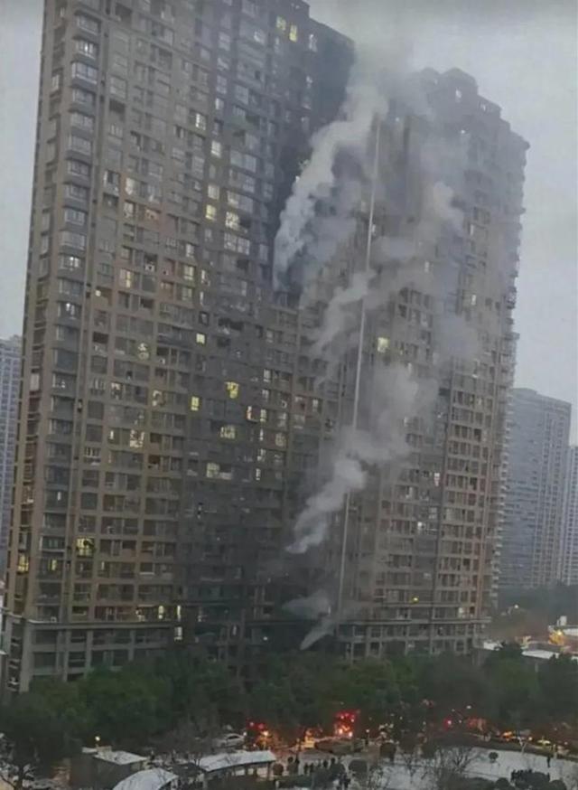 南京小区电动车火灾