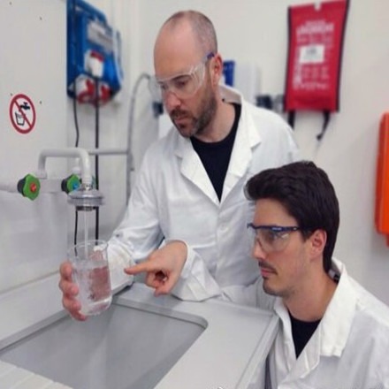 2013年，Christoph Kellenberger博士研发团队创立的Novamem公司，是第一家采用先进纳米技术生产超滤膜、中微孔膜、微滤平板膜的高性能分离膜制造商，Novamem Drinkpure饮可净系列净水器是其标志产品。