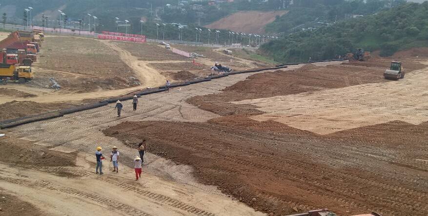 鋼塑土工格柵