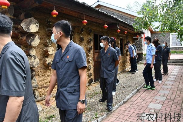 铭记历史传承革命精神