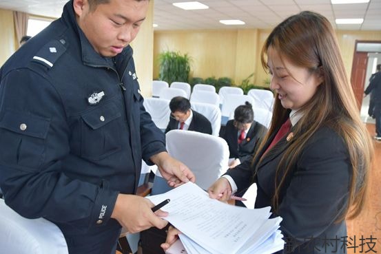 以考促学不断增强“应知应会”水平