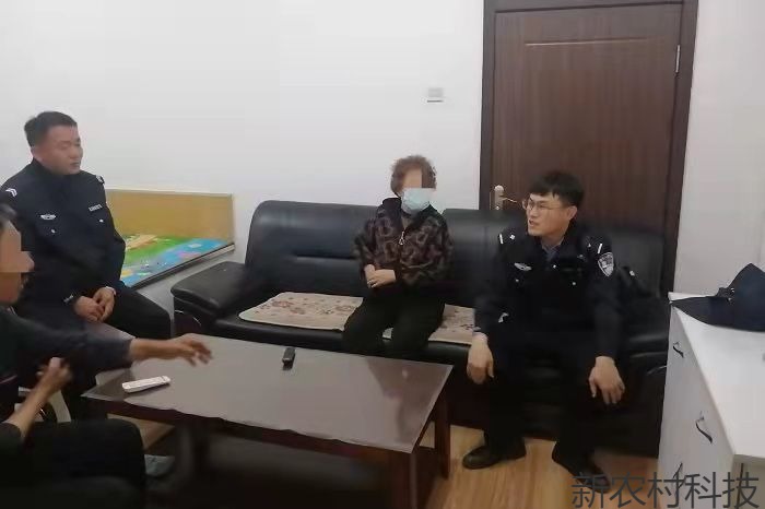 “寸土必争”引矛盾 民警耐心帮化解