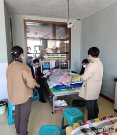 庭审“搬到”当事人病床旁