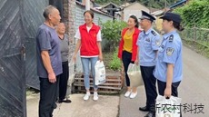 吉林白山边境管理支队临城边境派出所慰问驻地村老...