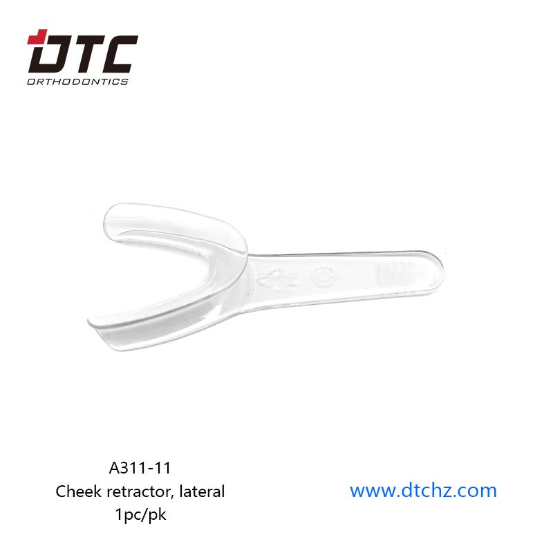 Cheek Retractor