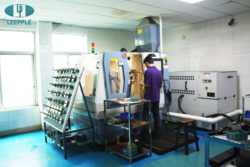 力博刀具五轴磨削加工中心 “力博刀具五轴磨削加工中心”