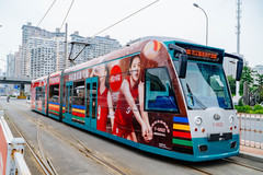 同为城市出行场景，公交车广告和地铁广告怎么选？