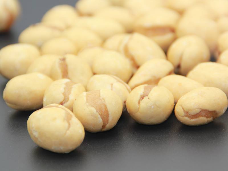 Coated Peanuts With Glutinous Rice