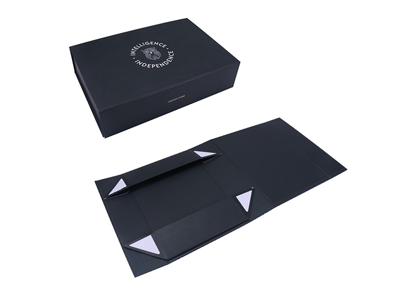 The greatest strength of the custom branded packaging created is the outstanding variety of options available to those customers who invest in it. Far beyond just putting your company’s name and logo on the box, we can offer crisp construction and colour printing on a range of paper, cardboard, fabric and foil,with various techniques available to provide a convincing, eye-catching finish.The most important thing is that the folding box can well control the transportation cost and reduce the cost!