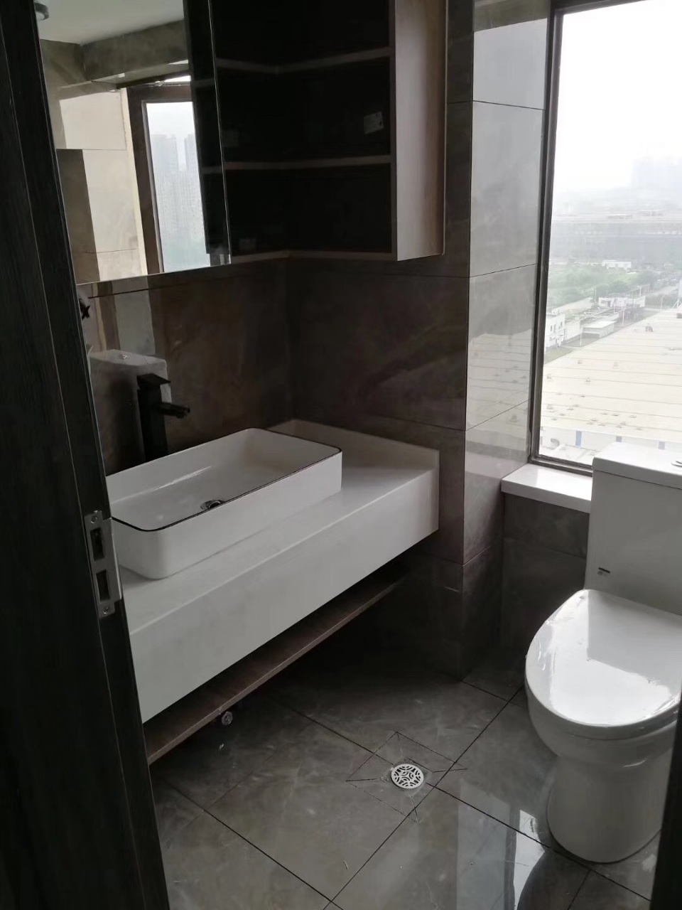 (复制2946677)新力银行湾