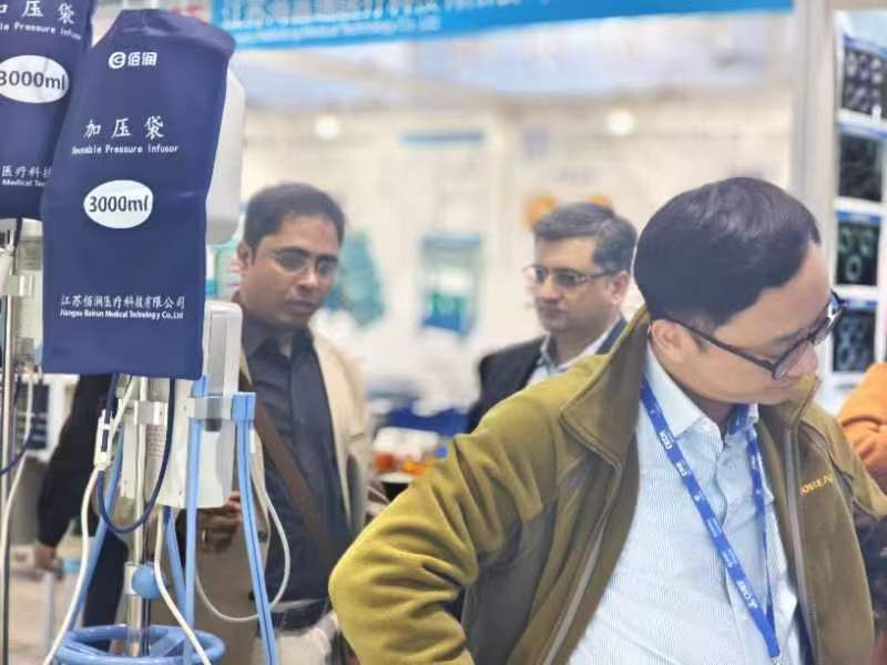 Customers from Various Countries Welcomed to Bairun Medical's Exhibition