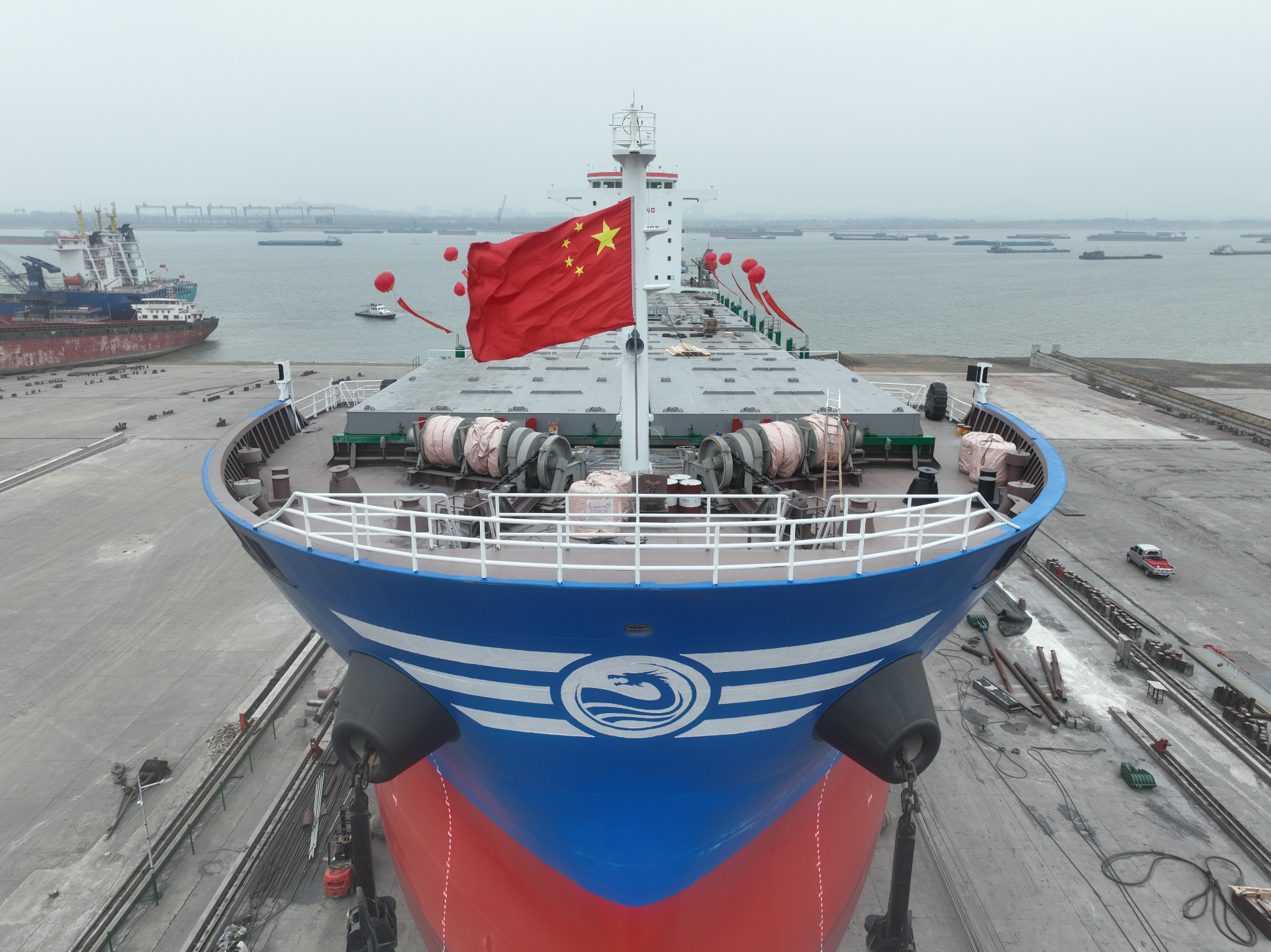 1510TEU集装箱新船“国海三龙7”轮于安徽池州顺利吉水！