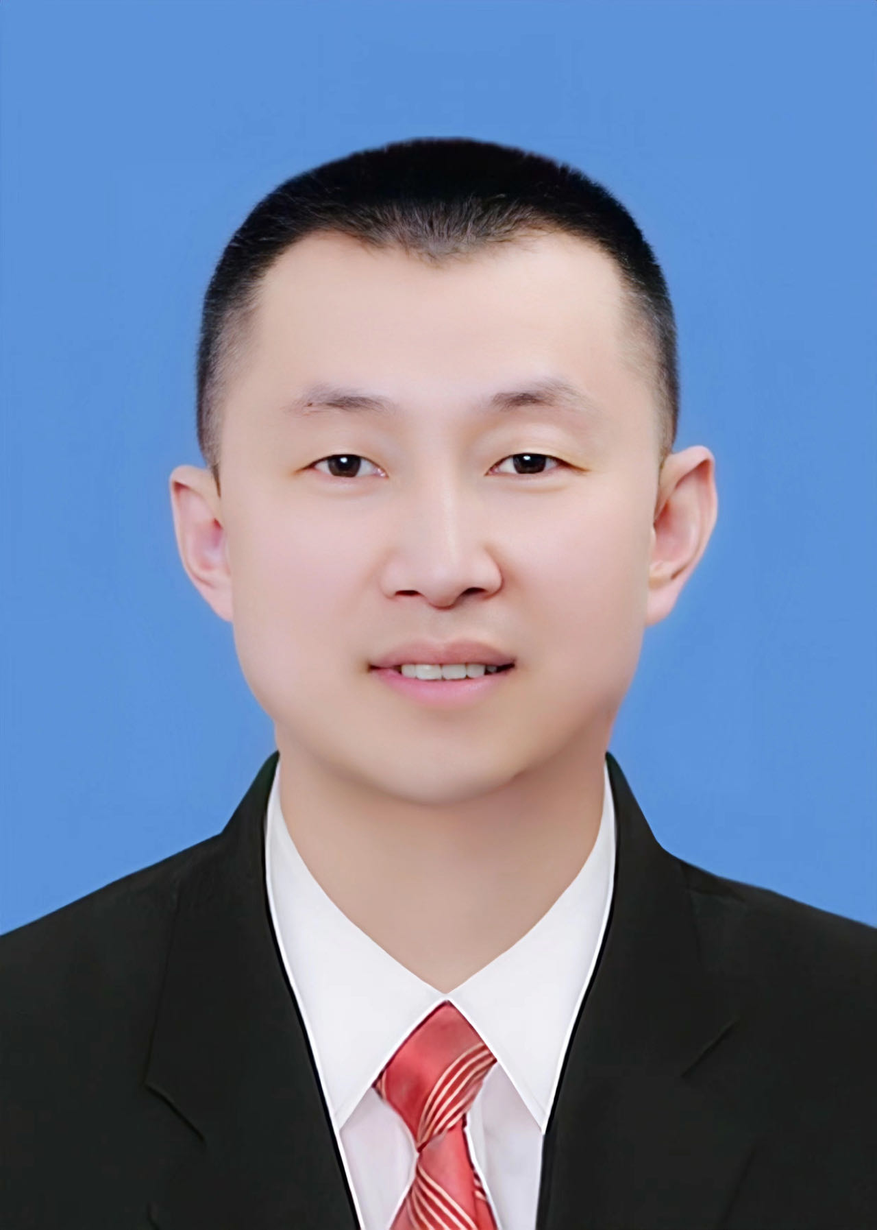 •上海市百将公益基金会 理事
•国防大学（上海校区）  副教授