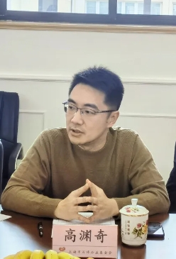 •毅进教育集团 董事长
•上海若闻商务咨询有限公司 总经理

