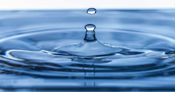 这家矿泉水企业说：世界水日应该天天过