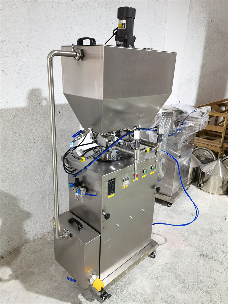 FM2D Semi-automatic vertical double heads hot filling machine