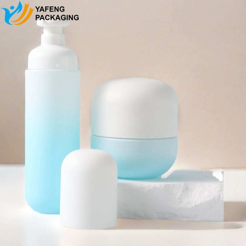 Custom Glass Bottles and Jars for High-End Skincare Packaging