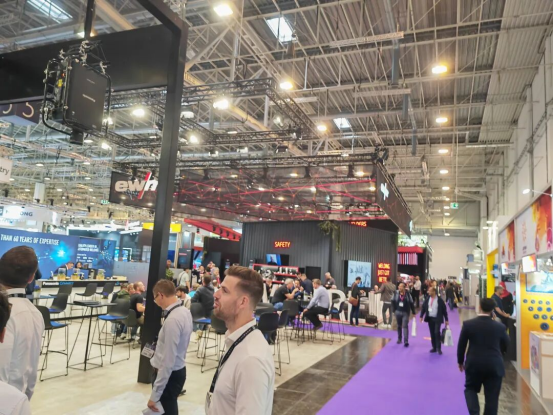 41058628-f097-41e2-8159-1ec680048e0f