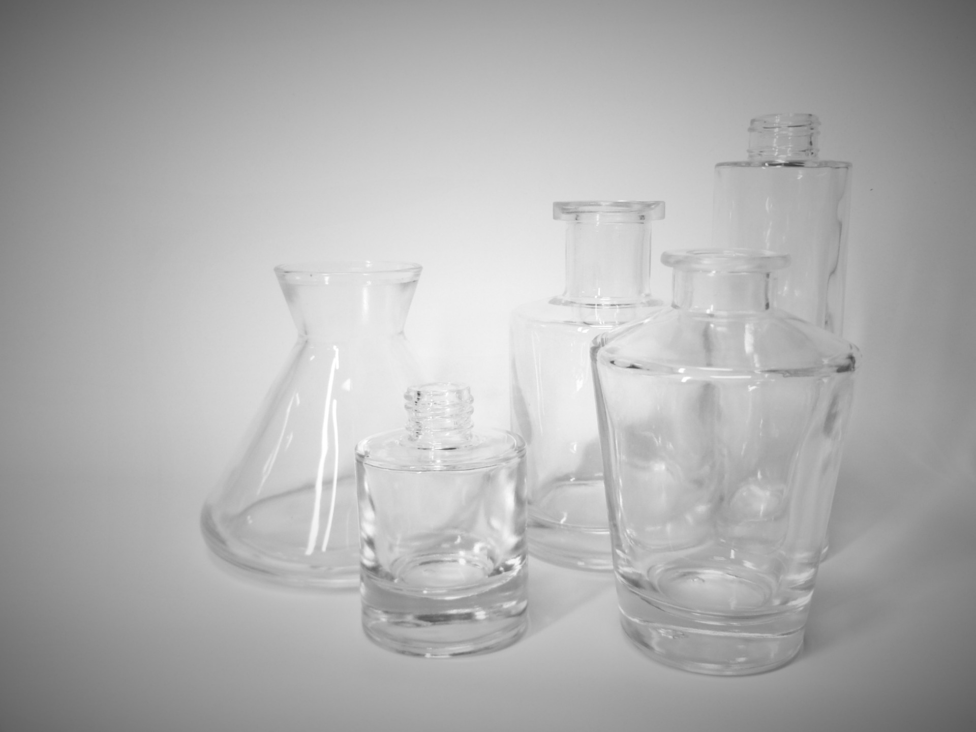 cylindrical shape diffuser bottle