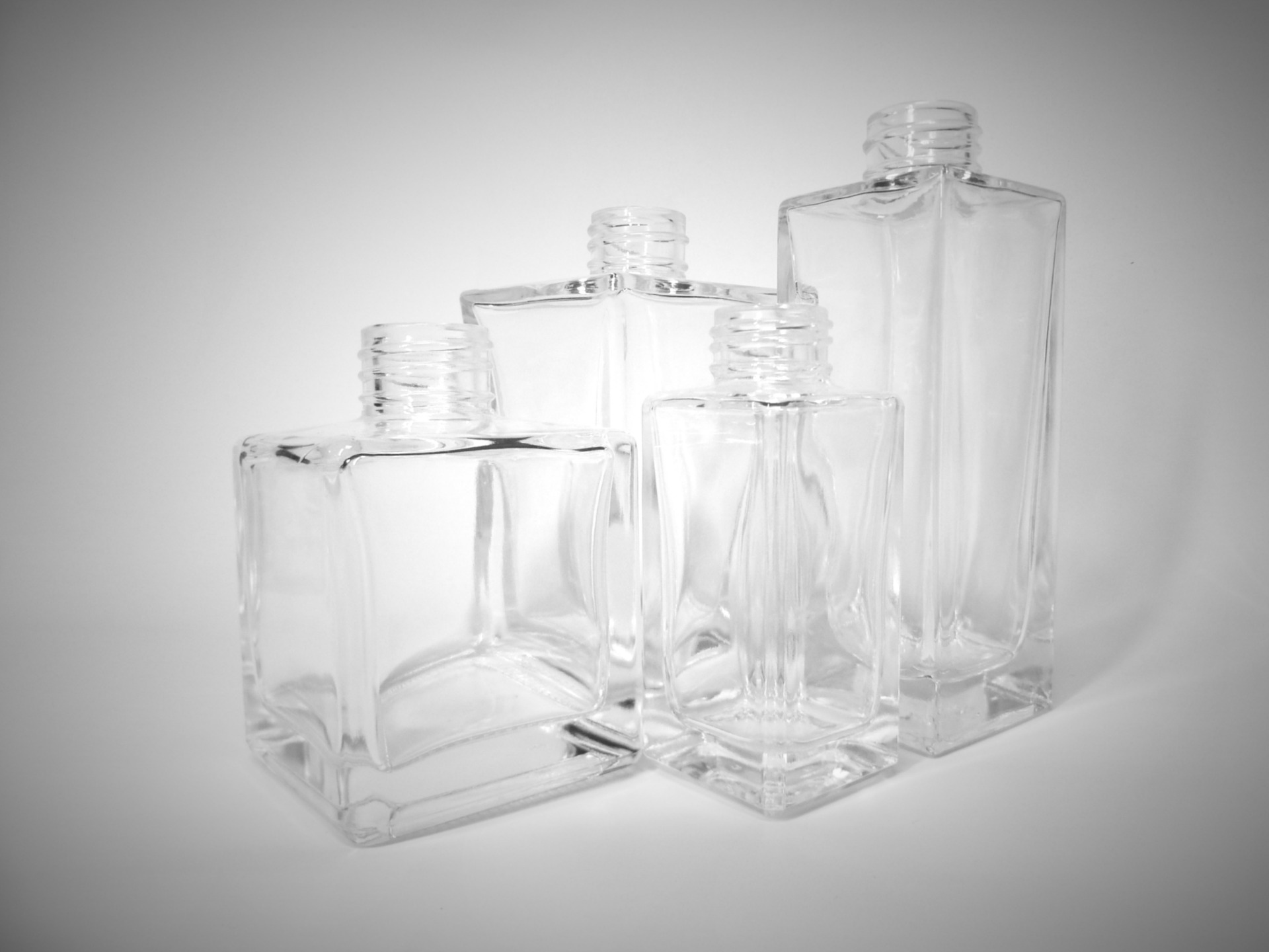 square and rectangular shape diffuser bottles