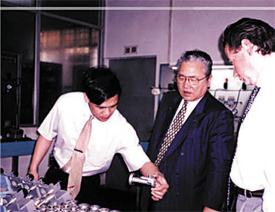 In 1996, with the Japan NICHAWA Co., Ltd. jointlyintroduced and developed TZ-type lubrication pump