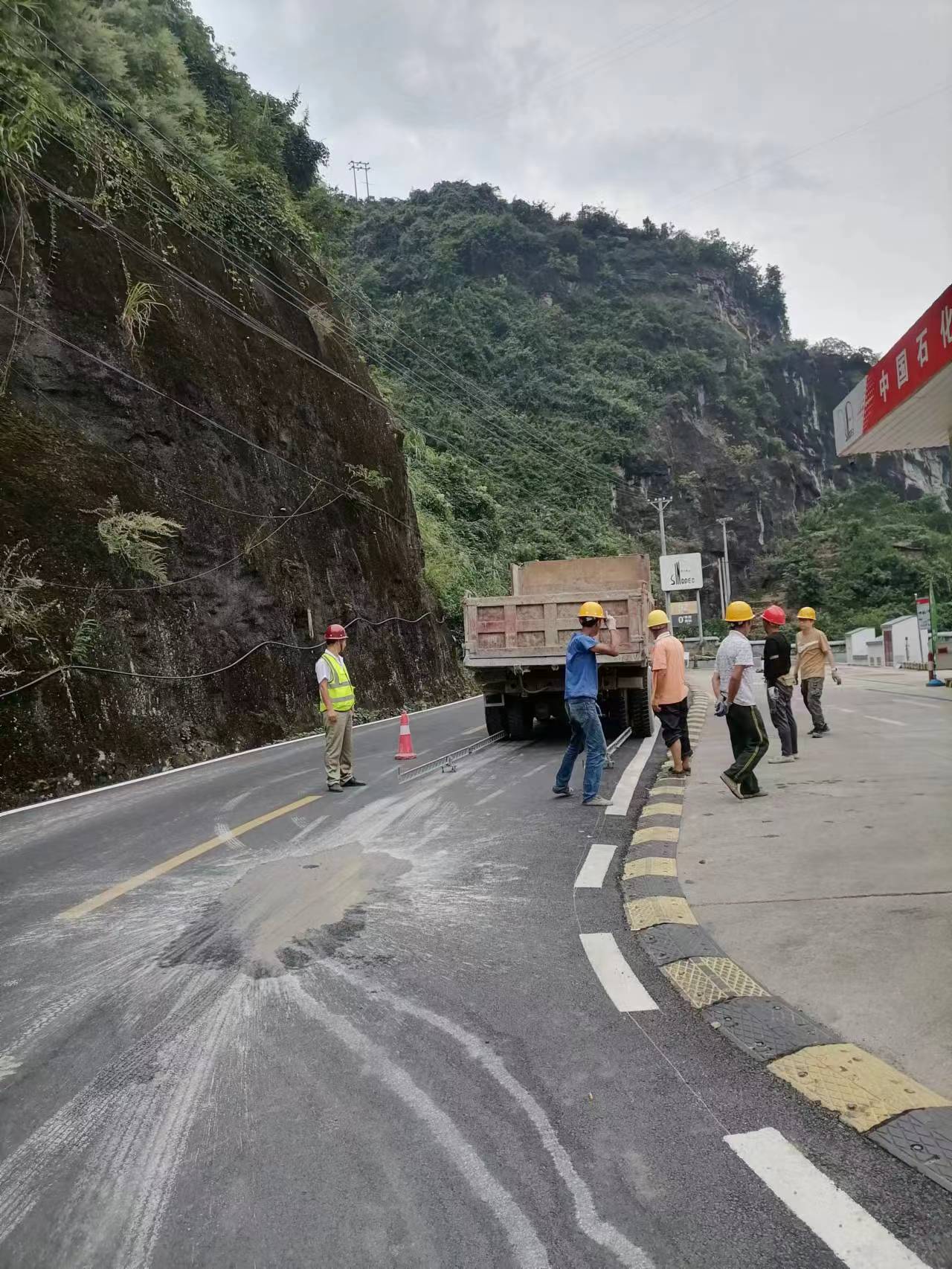 9月18日秭归县屈原镇龙马溪村精准帮扶项目(二标段)道路弯沉检测-李宜军