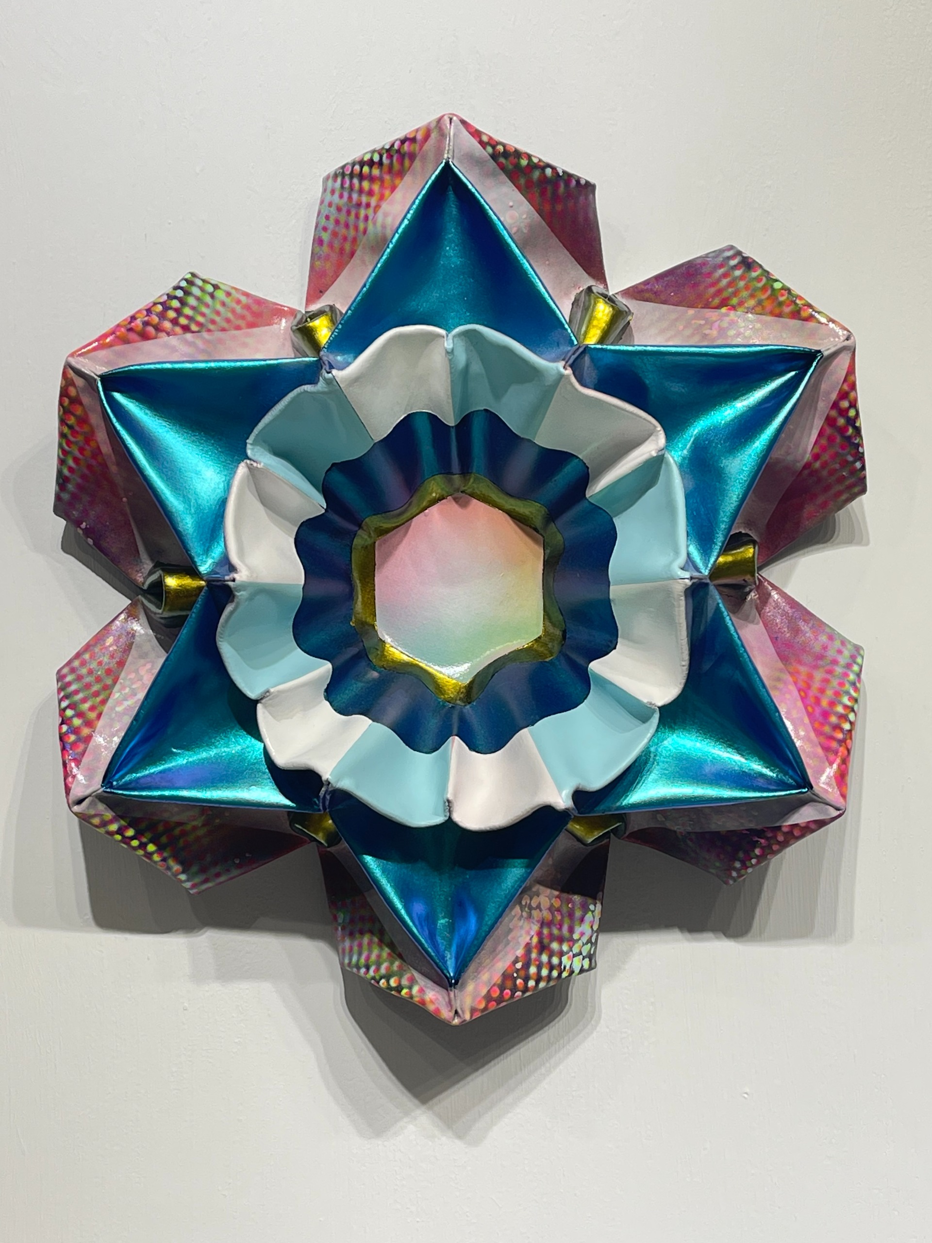 Pascal van der Graaf, Blossom (blue), 37.5x34.5x22.5 cm, 2025, Enamel and cyanoacrylate on canvas