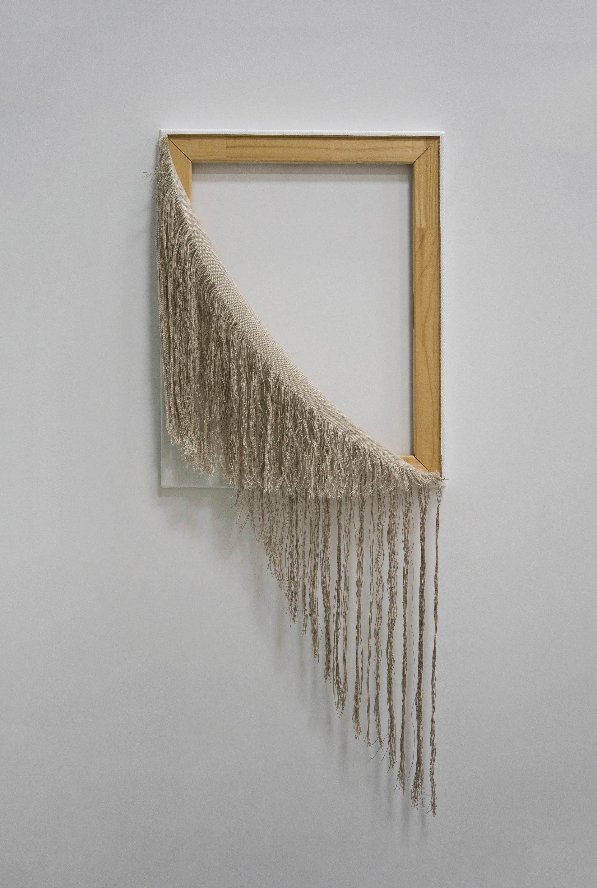 1. Lily de Bont,  Cutting white, 2018, acrylics on linen, 100 x 40 cm_20230528_19083388