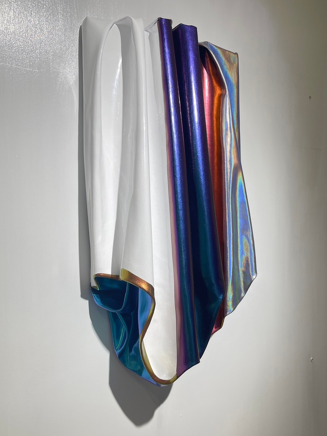 Pascal van der Graaf_P. Bernini_2024_67x38x28_Enamel and cyanoacrylate on canvas_0.3