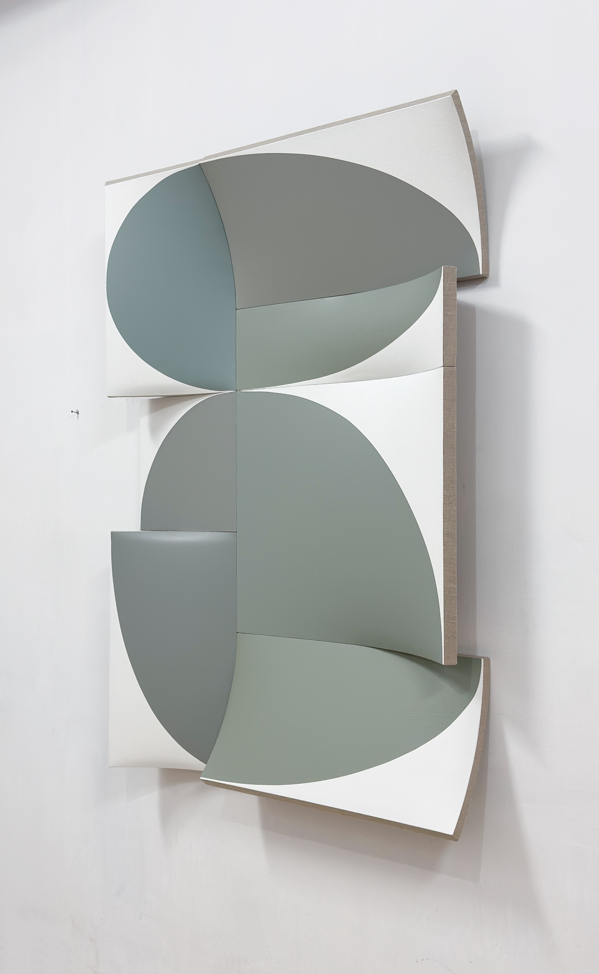 “Balancing act in greys” 2024, acrylics on linen, 150x105x15cm, 0,75