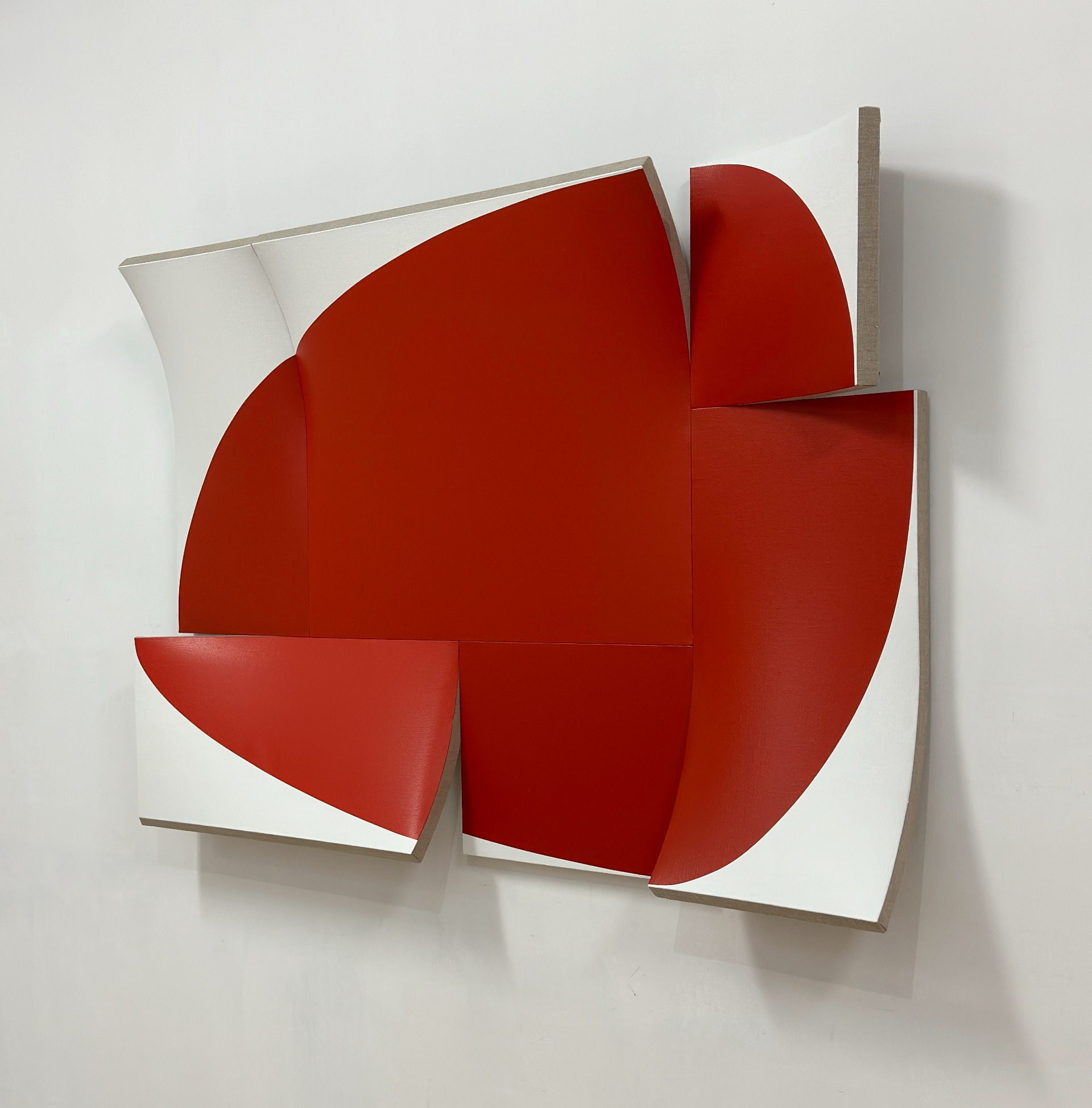 “Cubist Circle (Cuble)”, 2024, acrylics on linen, 150x105x15cm, 0,75