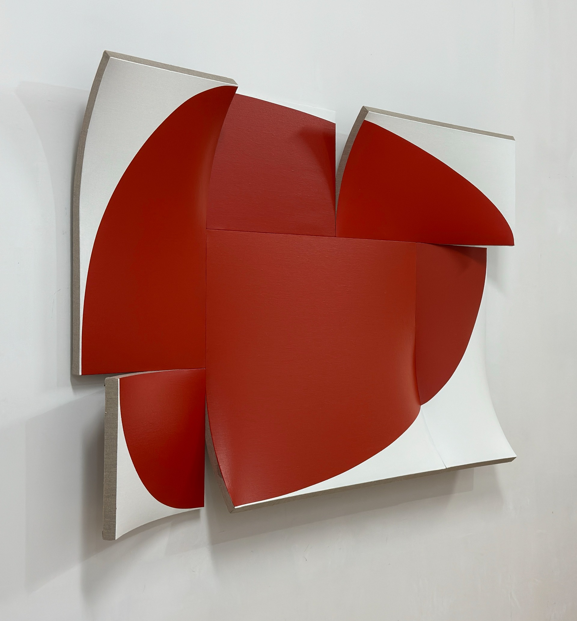 “Cubist Circle (Cuble)”, 2024, acrylics on linen, 150x105x15cm, 0,25