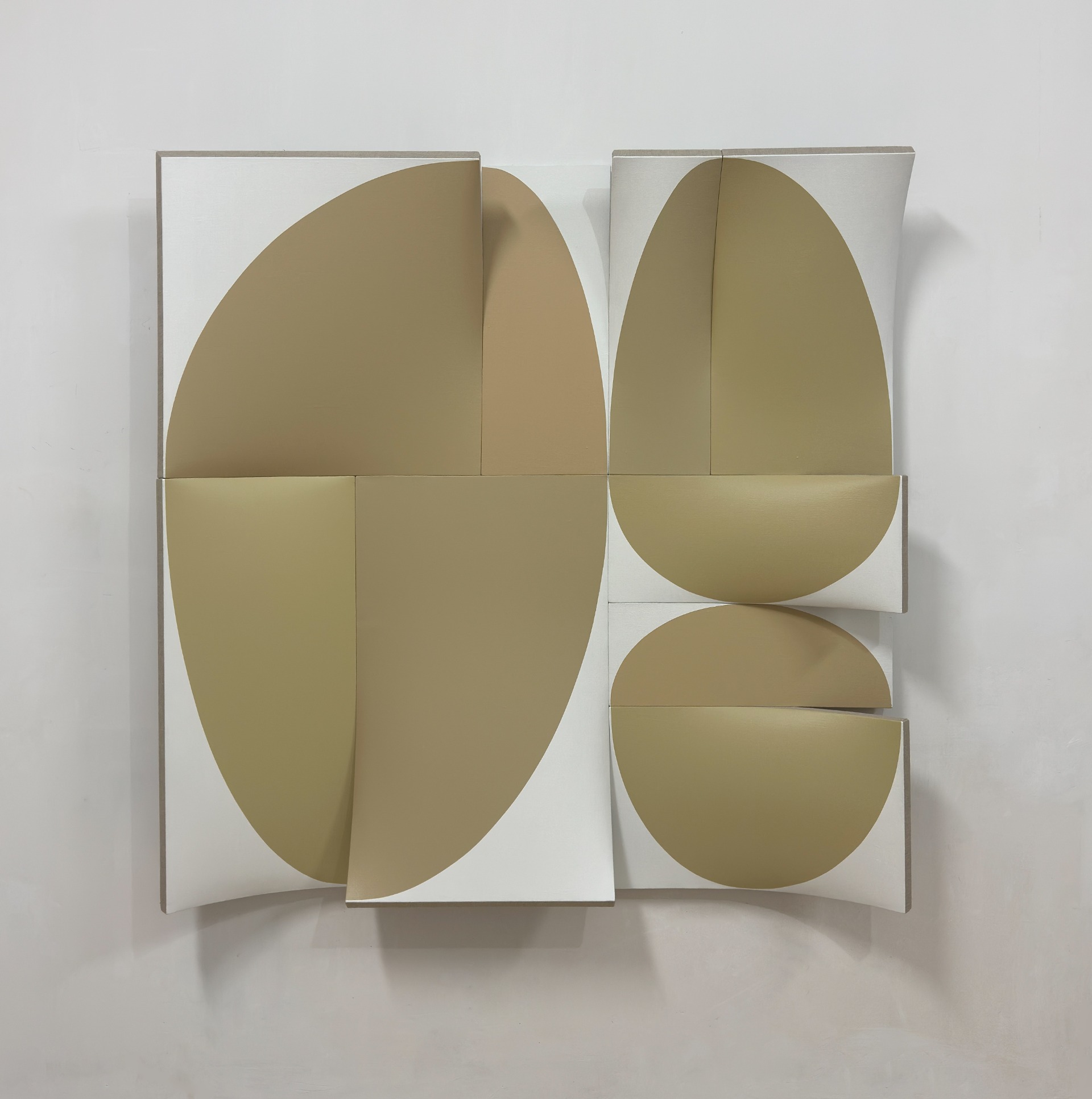 “Three is a crowd”, 2024, acrylics on linen, 140x140x15cm