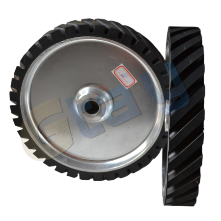 Serrated rubber contact wheels