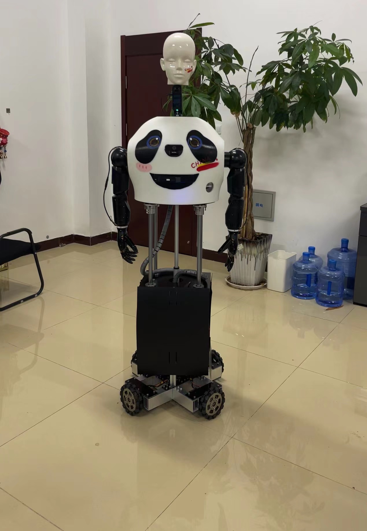 沉浸式灵巧双臂遥操作机器人-启航科技1