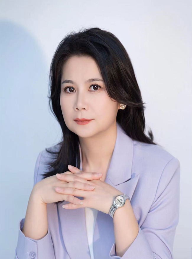 前法院人·认证婚姻家庭咨询师 | 专注民商事纠纷、刑事案件、企业顾问 | 以法律为根基，以沟通为桥梁，化解复杂矛盾。